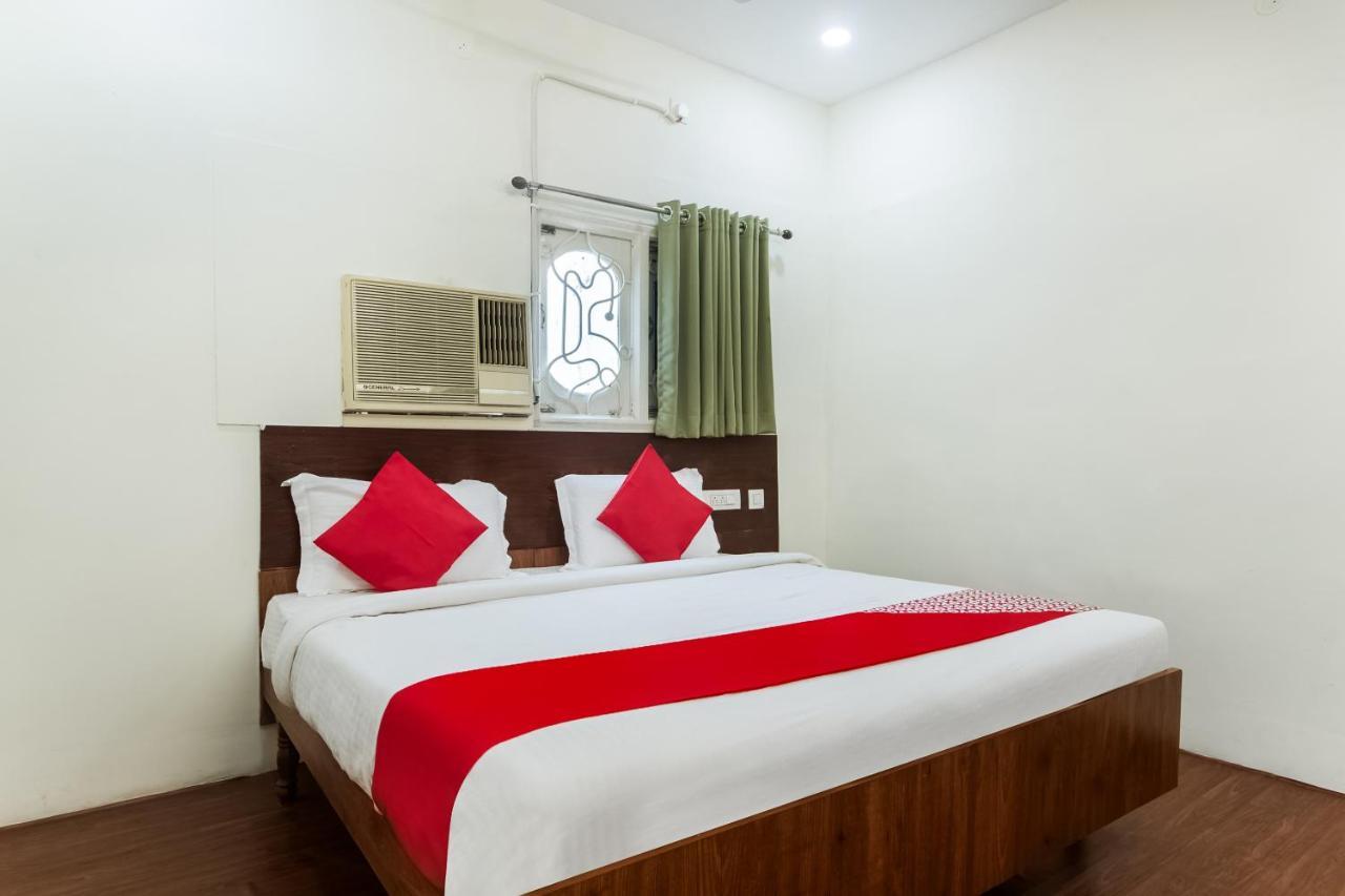 Oyo 76129 Rk Inn Guntūr Extérieur photo