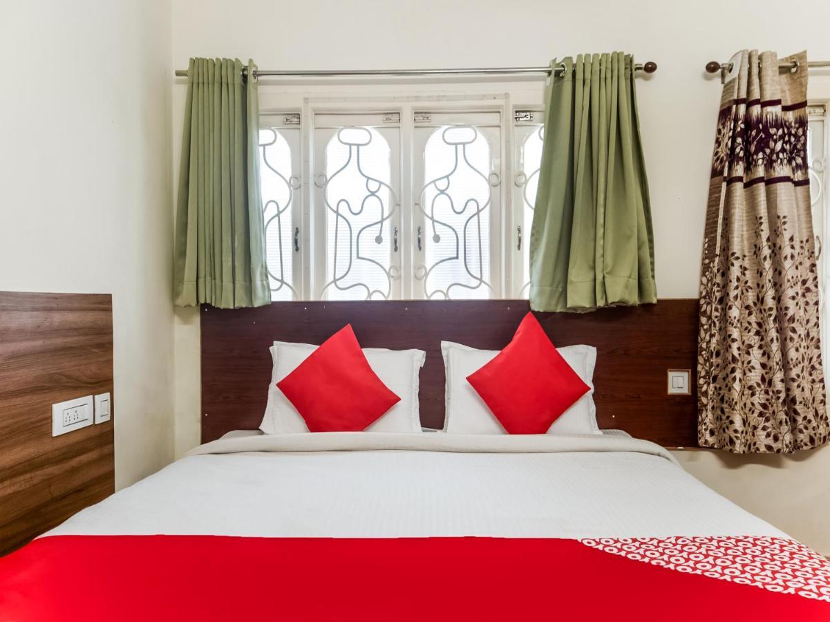 Oyo 76129 Rk Inn Guntūr Extérieur photo