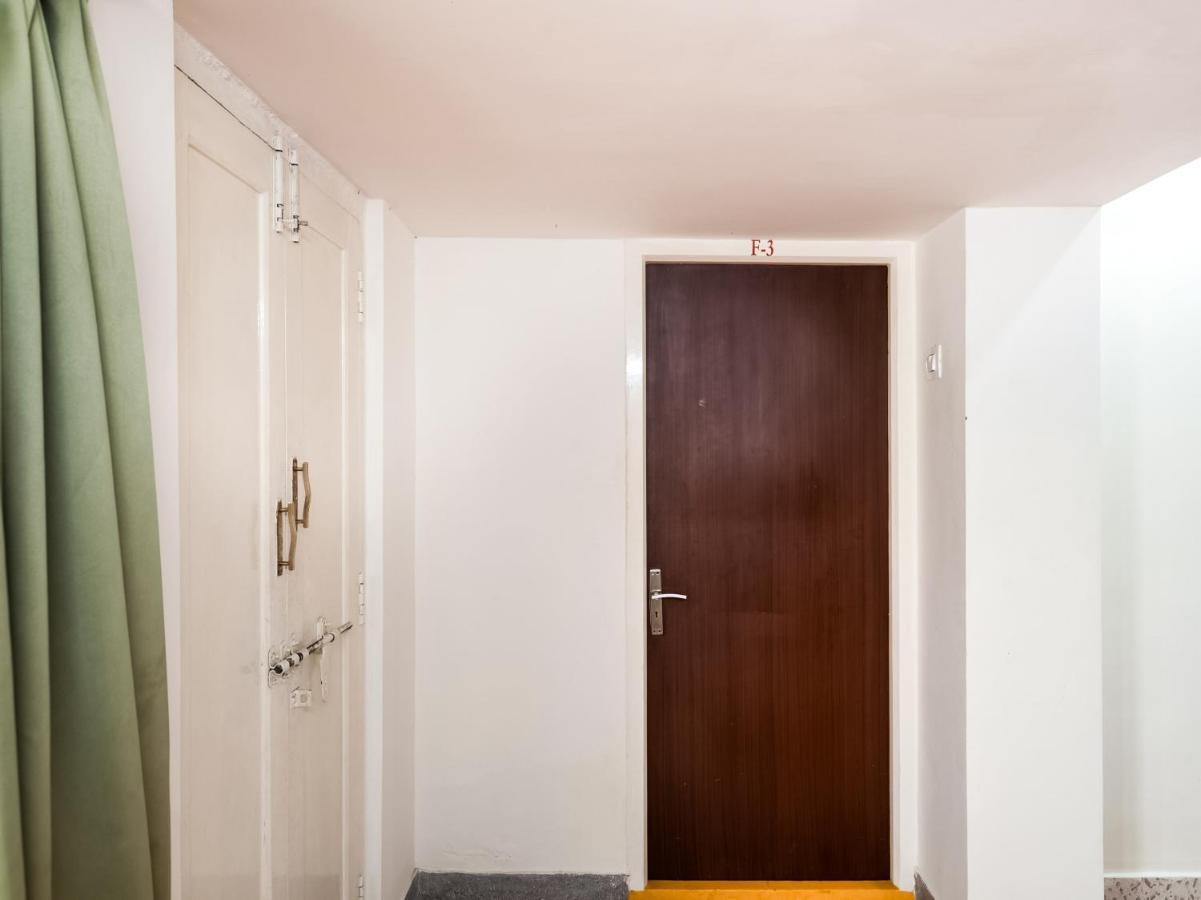 Oyo 76129 Rk Inn Guntūr Extérieur photo