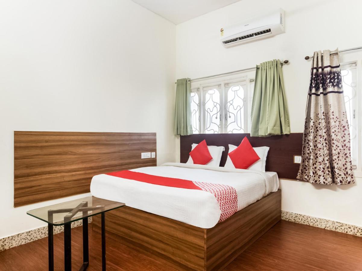 Oyo 76129 Rk Inn Guntūr Extérieur photo