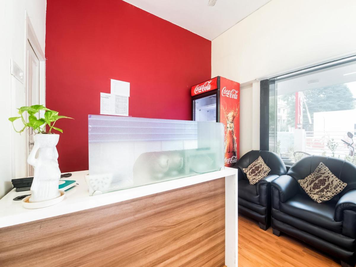 Oyo 76129 Rk Inn Guntūr Extérieur photo